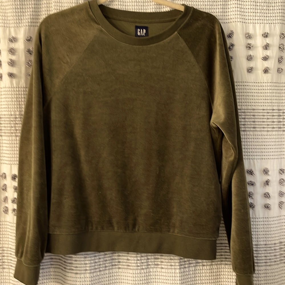 Gap velour pullover